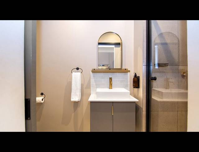 1 BEDROOM APARTMENT FOR SALE IN SANDOWN